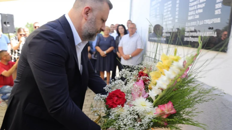 Skandalozno ponašanje Kurtijeve policije: Tokom pomena žeteocima „službenici u civilu“ snimali prisutne