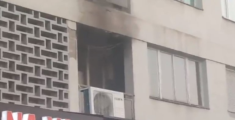 POŽAR U CENTRU DOBOJA Uzrok najvjerovatnije klima (VIDEO)