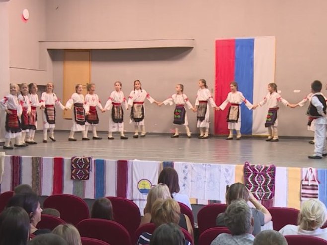 MALIŠANI ČUVAJU TRADICIJU Održana druga Dječija smotra folklora u Omarskoj
