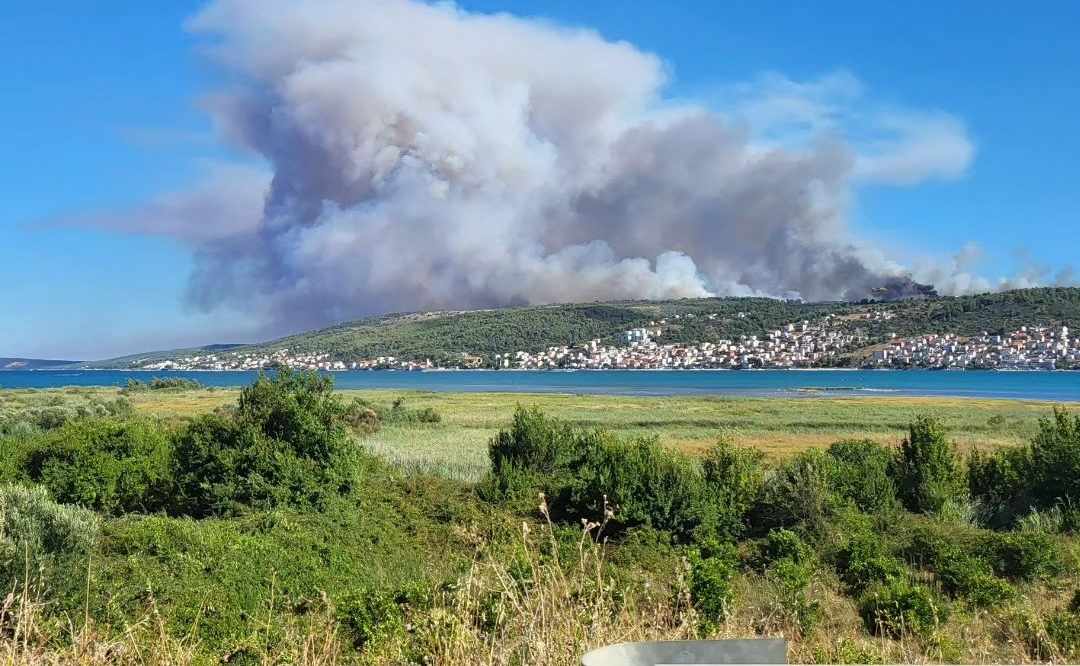 Poslije više dana lokalizovan veliki šumski požar na Čiovu