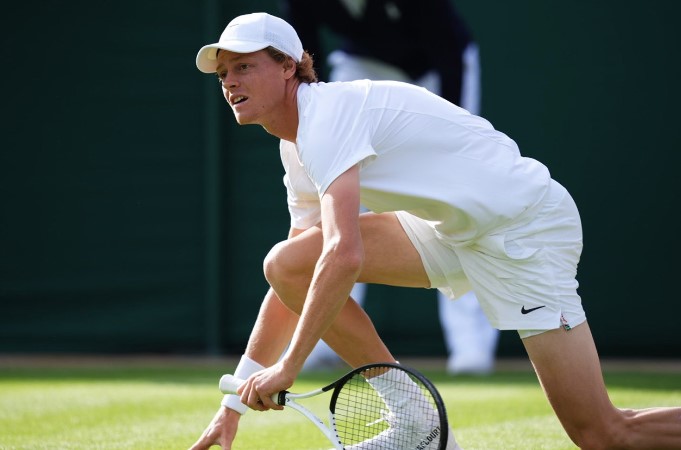 MASTERS U ŠANGAJU Italijanski teniser Janik Siner preokretom stigao do osmine finala