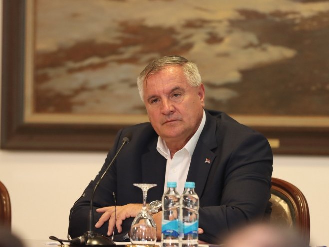 Višković: Na skandalozni Ćemanov govor da hitno reaguju sve nadležne institucije