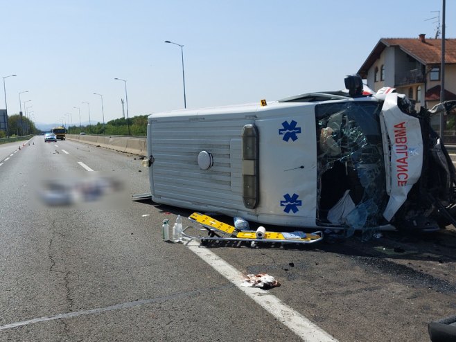 U udesu na putu Banjaluka-Laktaši jedno lice poginulo, troje primljeno u UKC (FOTO)