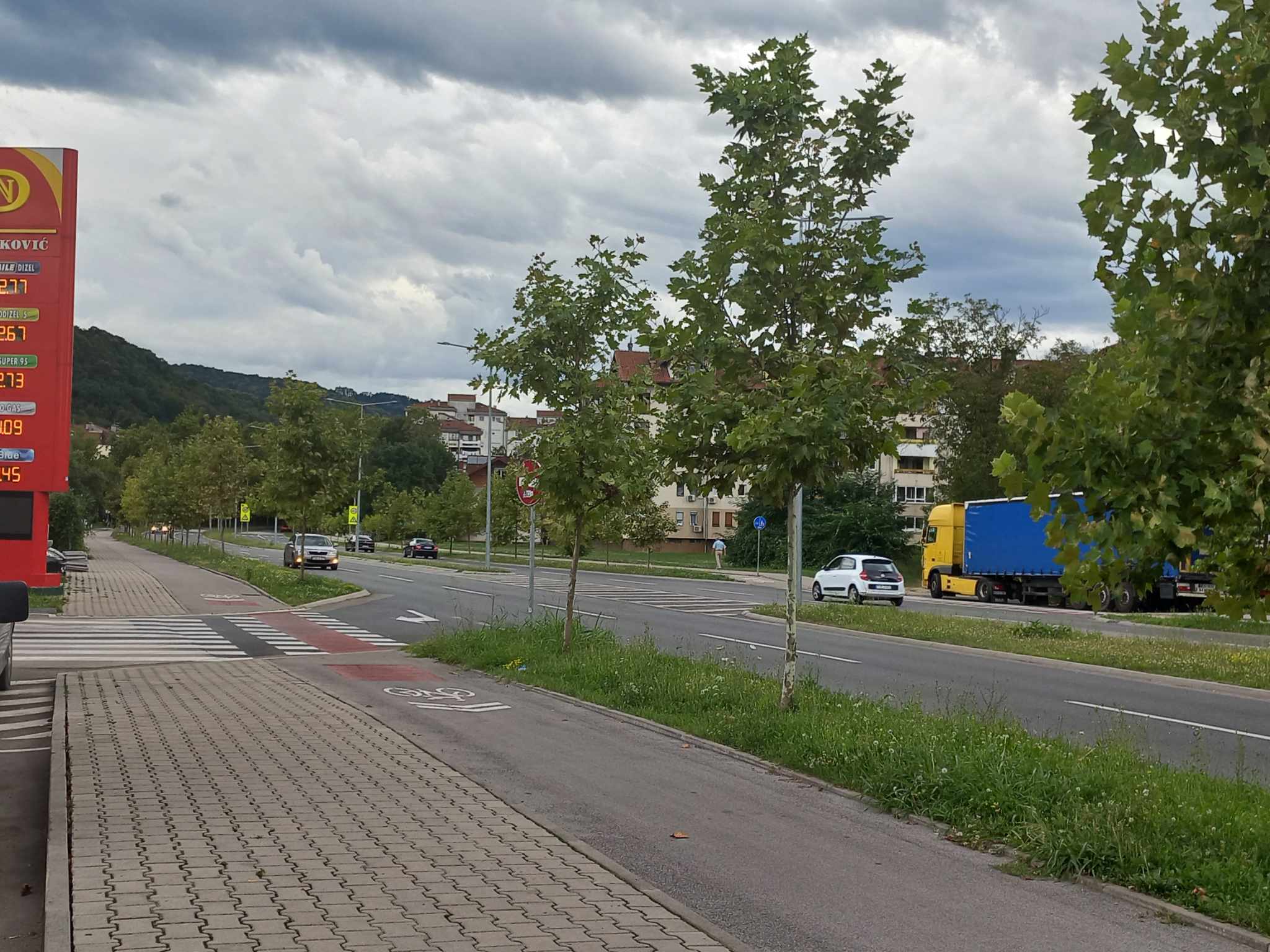 VOZAČI, NAORUŽAJTE SE STRPLJENJEM Na ovim dionicama radovi mijenjaju režim u odvijanju saobraćaja