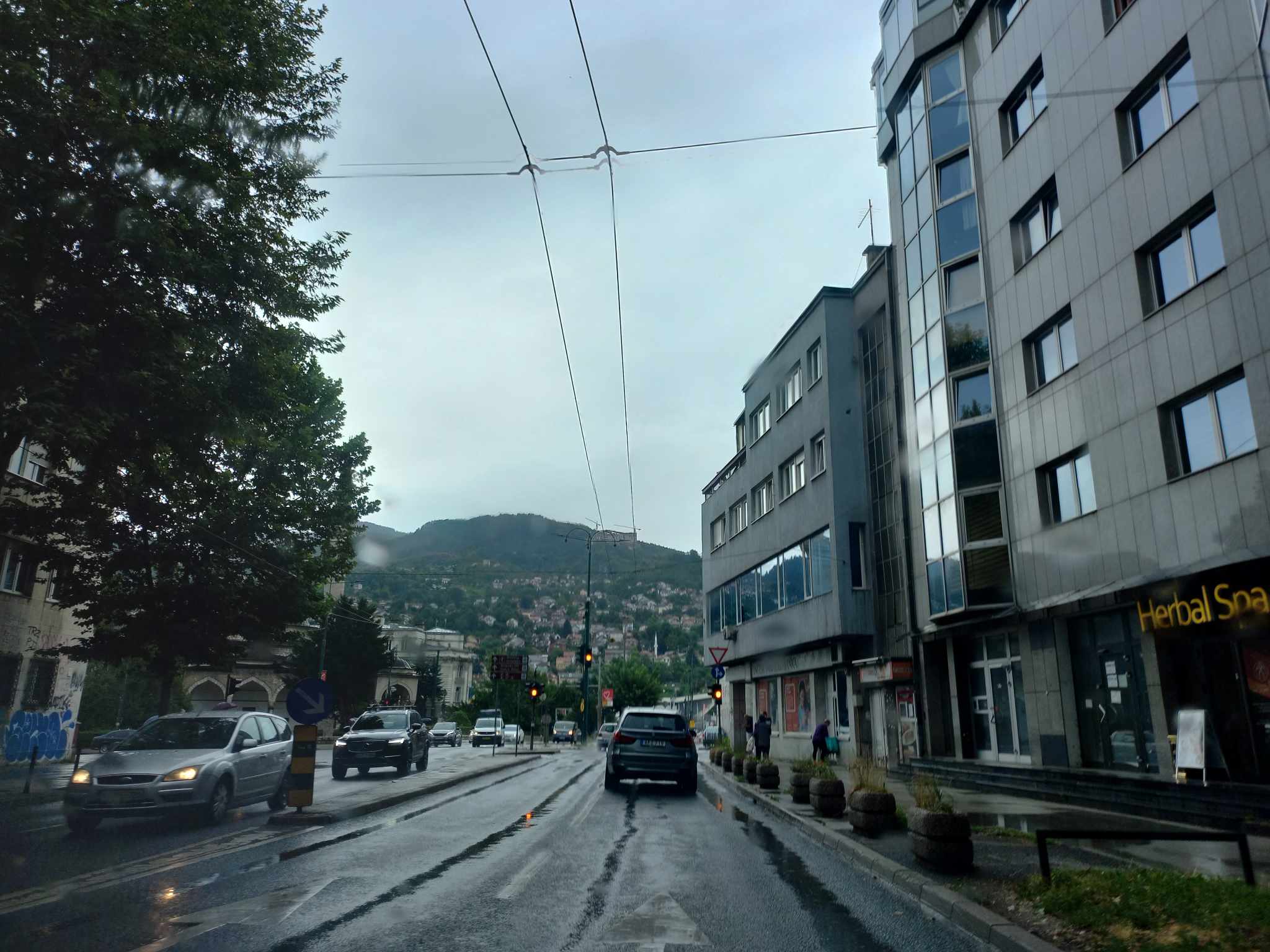 Državljanin SAD uhapšen na aerodromu u Sarajevu zbog ratnog zločina