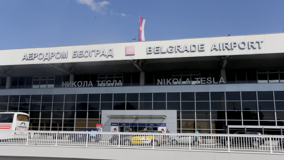 DRAMA NA AERODROMU Muškarac iz BiH uhapšen zbog falsifikovanih isprava