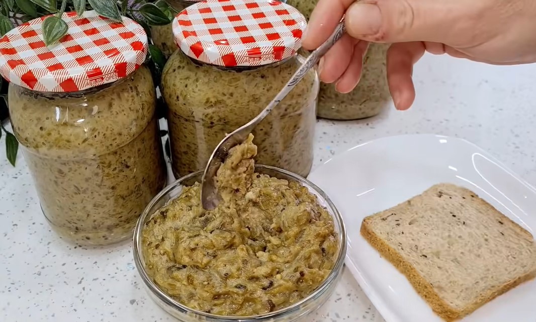 DA LI STE ČULI ZA BIJELI AJVAR MALIDŽANO? Domaćice ga uveliko spremaju, mnogi tvrde da je ukusniji od klasičnog