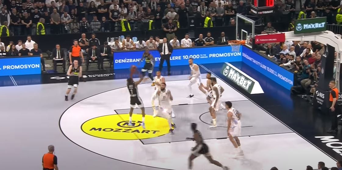PARTIZAN DOVEO JOKIĆEVOG SAIGRAČA: Fantastični Amerikanac potpisao ugovor na godinu dana!