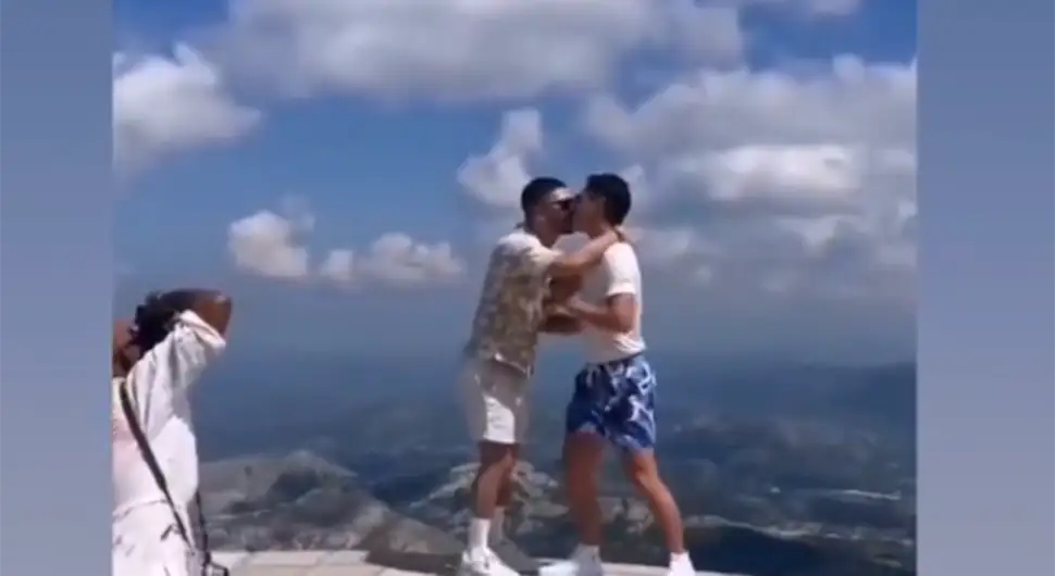 "ŠTA BI NJEGOŠ REKAO NA OVO?" Gej vjeridba na Lovćenu pokrenula lavinu komentara! (VIDEO)