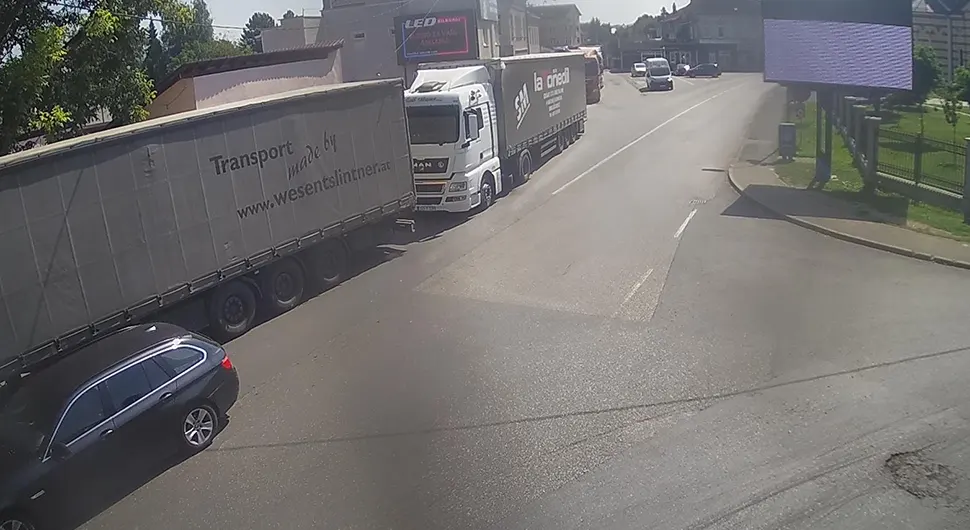 VOZAČI, IMAJTE STRPLJENJA Gužve na granicama na izlazu iz BiH