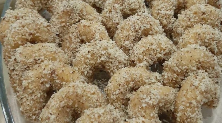 JEDNOSTAVNI STARINSKI KOLAČIĆI Sočne, slatke kiflice koje se tradicionalno prave u dane posta