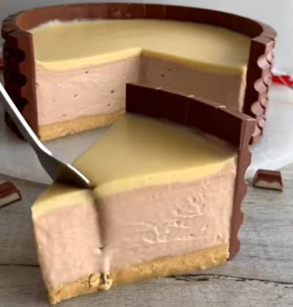NAJJEDNOSTAVNIJA KINDER TORTA Najljepša ljetna poslastica od plazme, popularne čokoladice i fila koji se topi