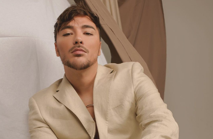 MILAN STANKOVIĆ POKRENUO BIZNIS U AMERICI Dok pjevač obilazi manastire novac mu se sliva na račun