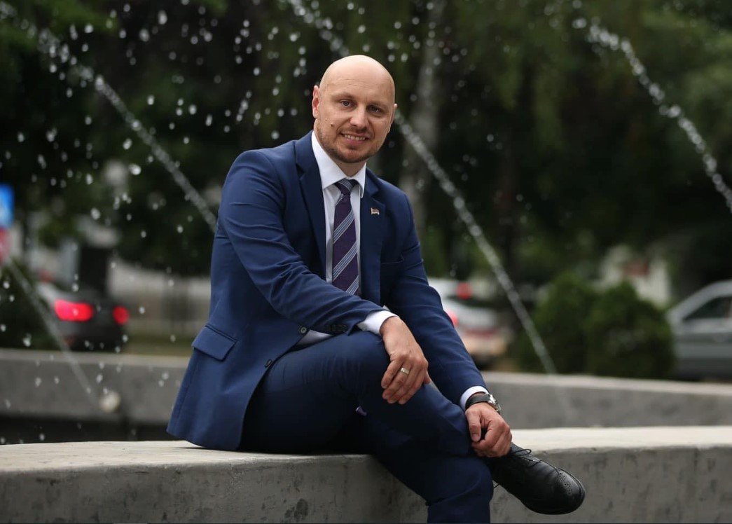 Vraćanje optužnice dokaz da je napisana po nečijem naređenju