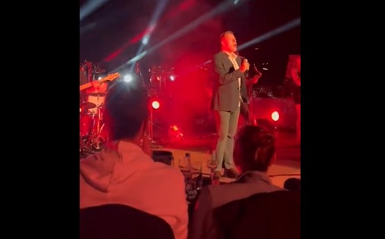 Novak i Jelena u provodu u Crnoj Gori: Đokovići otišli na koncert čuvenog pjevača (VIDEO)