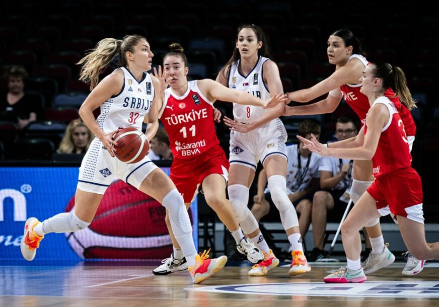 UBJEDLJIVA POBJEDA Srbija u polufinalu Evropskog prvenstva