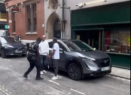 Saobraćajac kaznio Gvardiolu za parkiranje pa mu zatražio selfi, Pep mu genijalno odgovorio