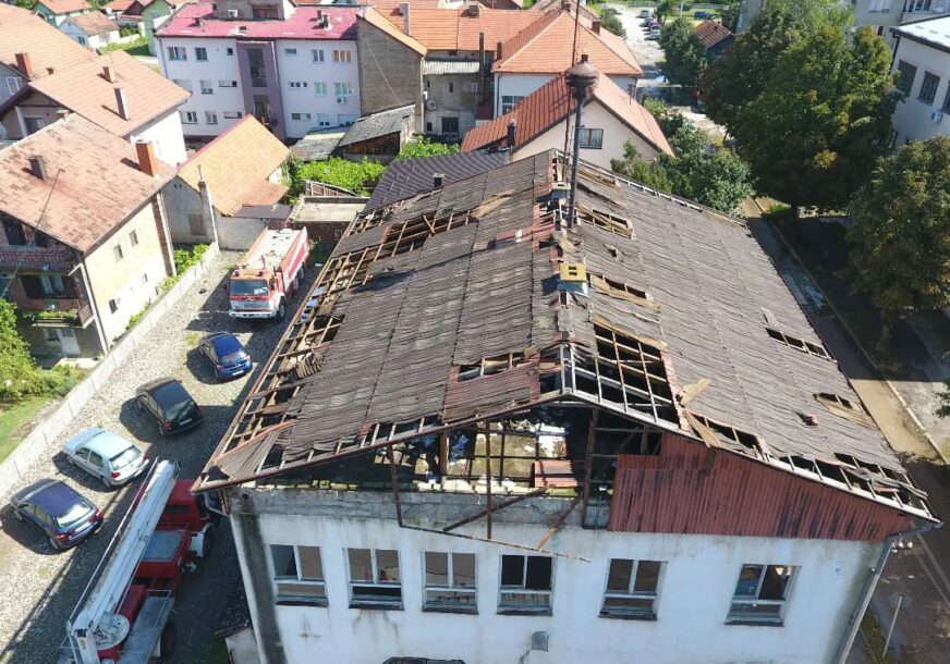 OLUJA UNIŠTILA GRAD Šteta od nevremena u Šamcu gotovo 10 miliona KM (FOTO)