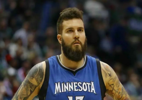 MIROSLAV RADULJICA IMAO SAOBRAĆAJKU Udario ga automobil dok je vozio motor u Beogradu
