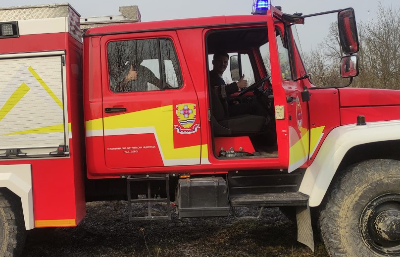 DOBOJSKI VATROGASCI USPJELI DA SE IZBORE Lokalizovan požar na području grada