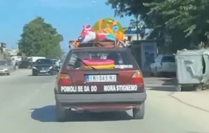 Golfom krenuo na Jadran: Pomoli se da do mora stignemo!