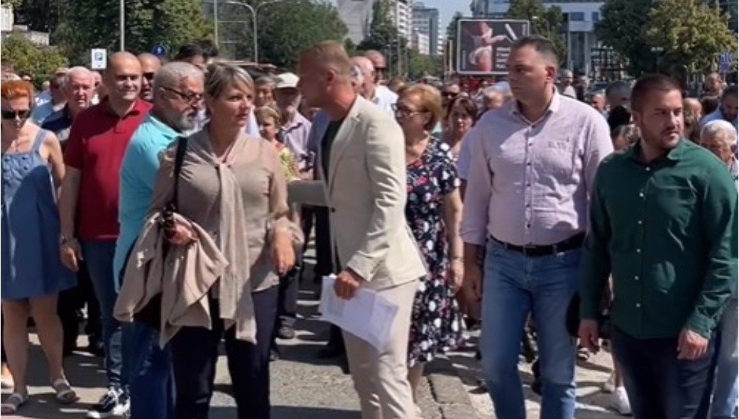 Stanivuković okupio građane, ne daju zemljište „Autoprevozu”
