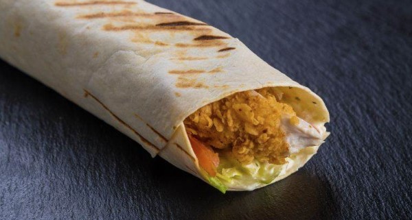 BRZO I UKUSNO Pileći prutići umotani u tortilju