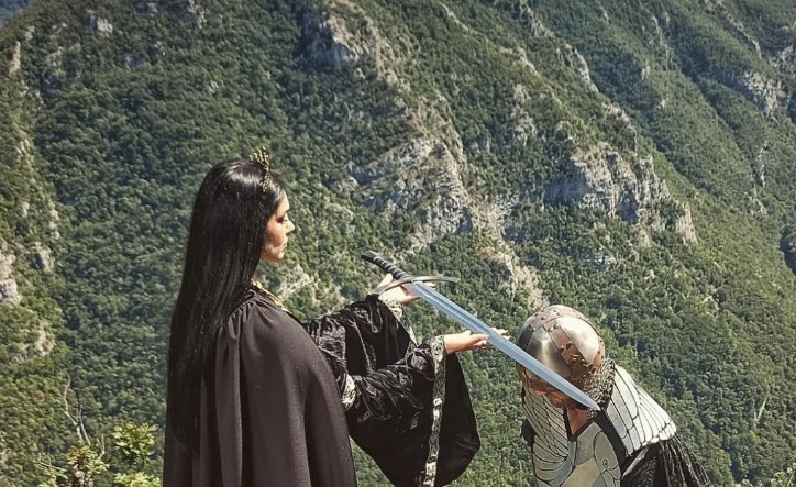 ZNATE LI LEGENDU O CRNOJ KRALJICI? Ribničani snimaju film koji otkriva čaroliju staze Sokolovača
