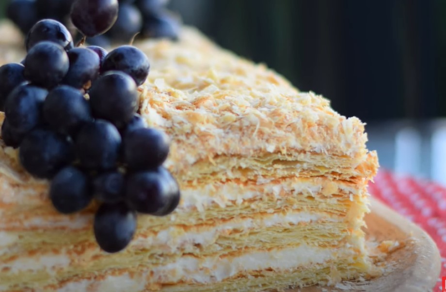 NAJJEDNOSTAVNIJI RECEPT ZA ČUVENU NAPOLEON TORTU Listano testo natopljeno u mirisnom vanila kremu