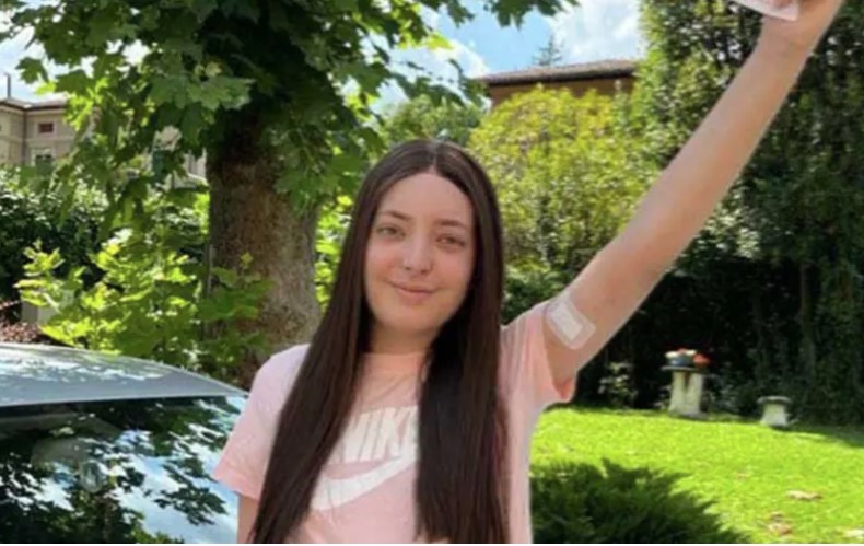 Tijana iz Bratunca pobijedila opaku bolest, sugrađani joj priredili veličanstven doček