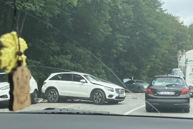 Četvoro povrijeđenih u sudaru u Karanovcu