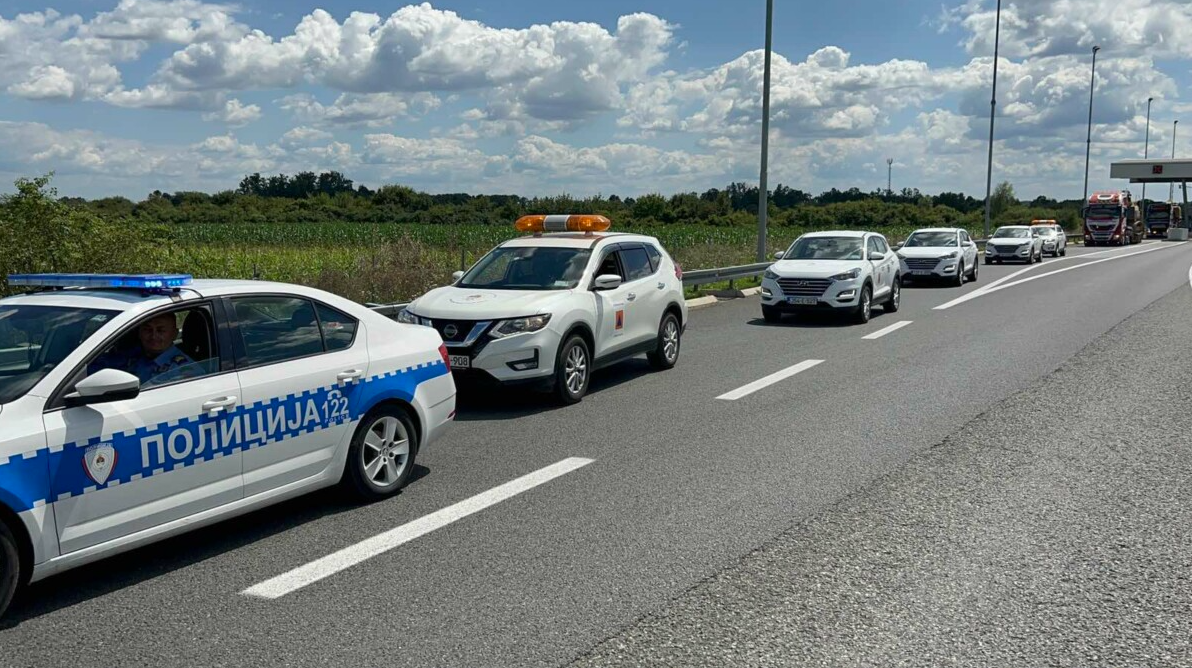 SPASIOCI IZ SRPSKE U SLOVENIJI Pomažu građanima u sanaciji štete od poplava