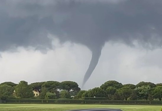 (VIDEO) APOKALIPTIČNE SCENE Tornado uništio više od 200 domova, povrijeđeno preko 50 osoba