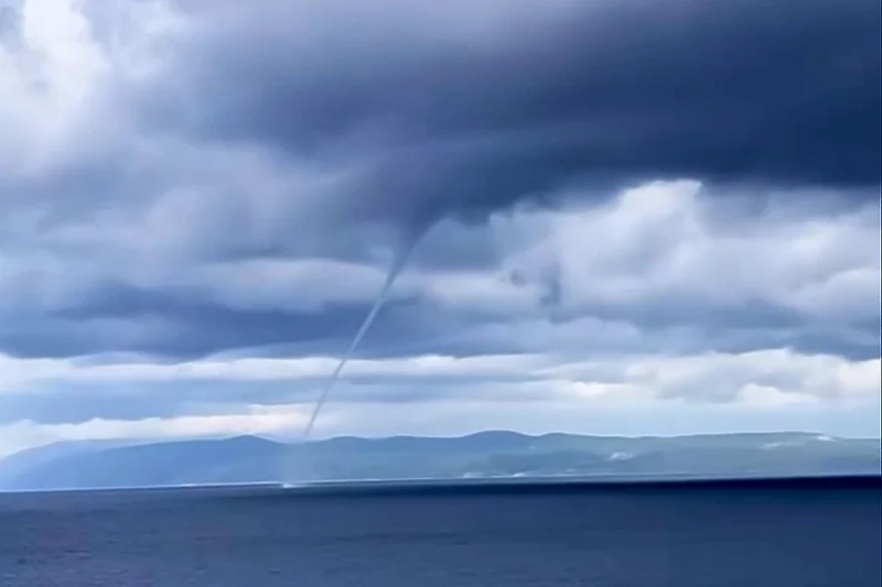 NEVRIJEME U DALMACIJI U Jadranskom moru zabilježen prizor koji se ne viđa često