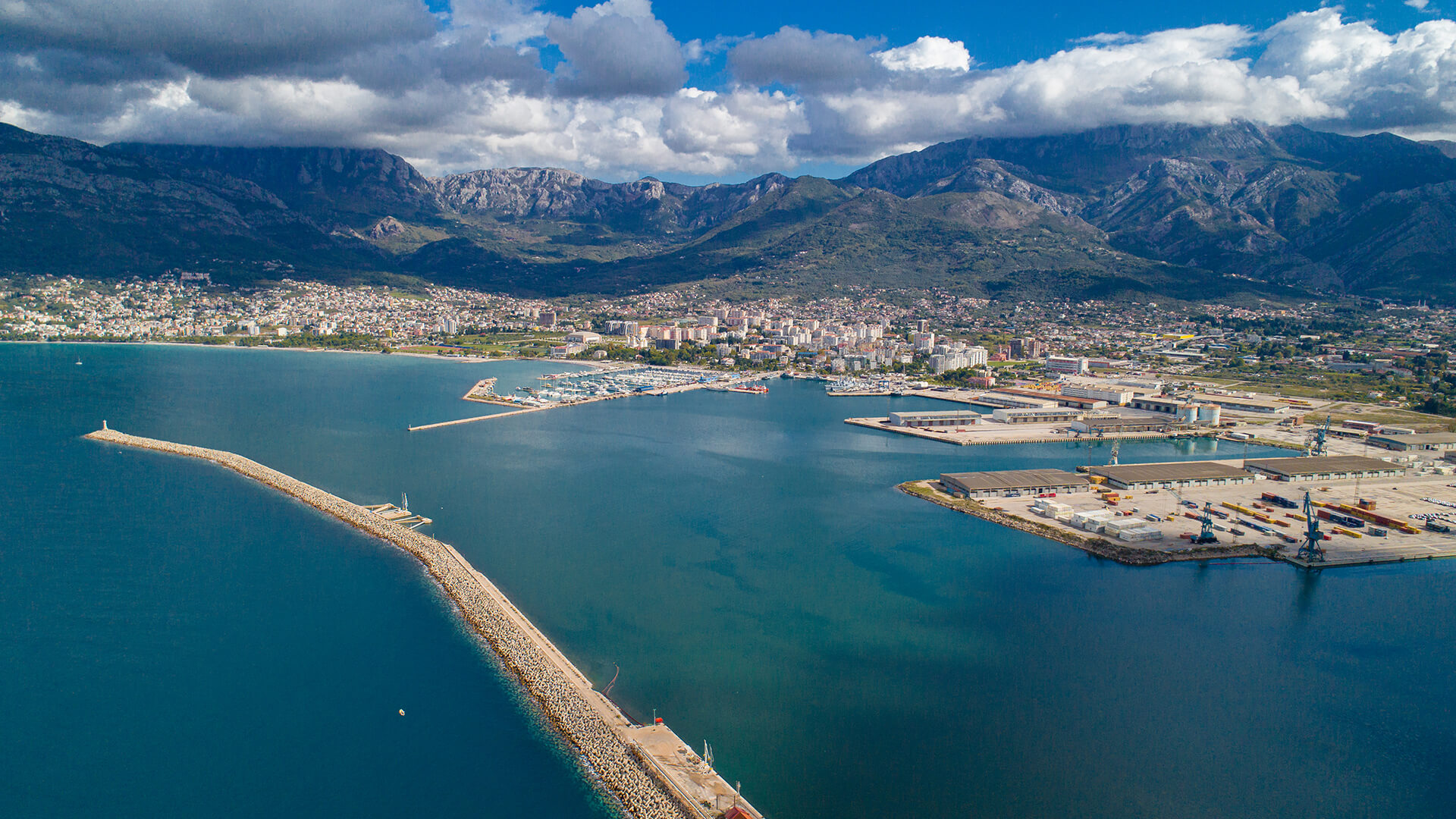 ZBOG LOŠEG KVALITETA VODE Na dvije plaže u Crnoj Gori zabranjeno kupanje