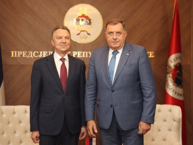 ISTAKNUT ZNAČAJ JAČANJA PRIVREDNIH VEZA Dodik i Cvijanovićeva sa ambasadorom Bjelorusije (FOTO)