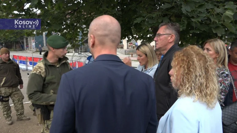 U Leposaviću uhapšen Srbin koji je protestovao protiv ulaska Radomirovića u opštinsku zgradu