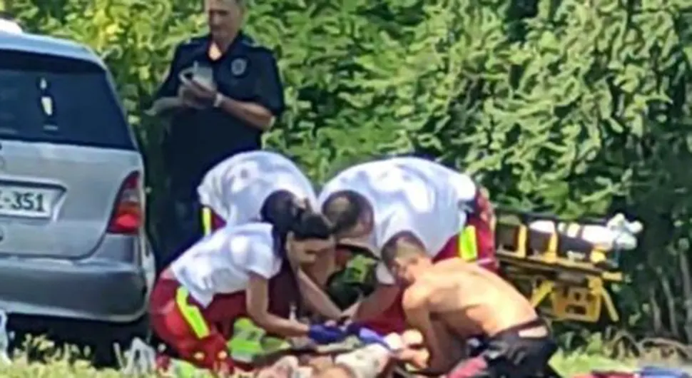 Drama u Sarajevu: Dok su se sunčali na travi na njih naletio automobil