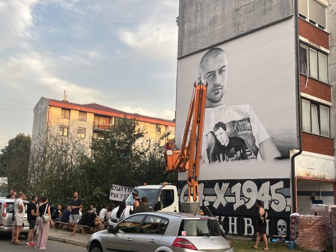 SJEĆANJE NE BLIJEDI Oslikan mural sa likom Ognjena Pralice u Kozarskoj Dubici (FOTO)