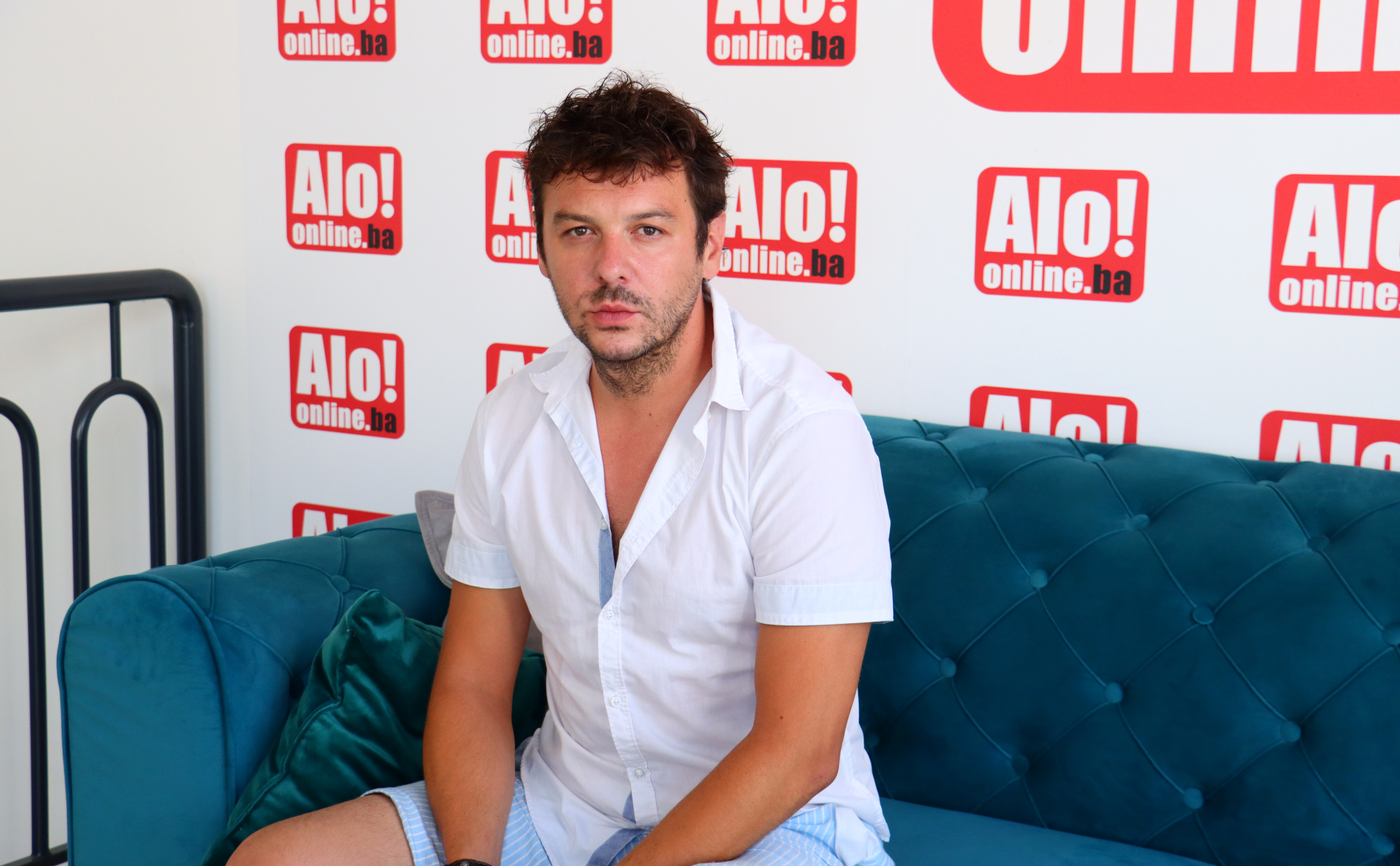 ROMANTIČNA KOMEDIJA KOJA ĆE VAS ODUŠEVITI! Rok Radiša za ALOonline: Film „Momak i djevojke“ je omaž našim starim, lijepim filmovima (FOTO/VIDEO)
