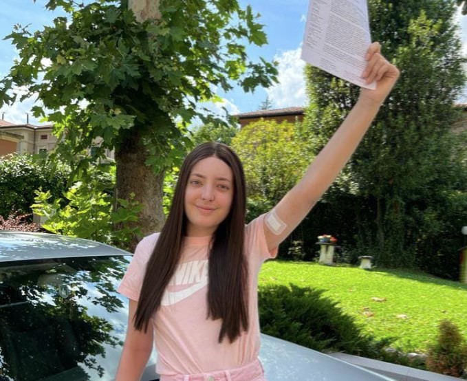 NEKA ŽIVI MLADOST! Tijana nakon devet mjeseci pobijedila tešku bolest, oglasio se njen otac (FOTO)
