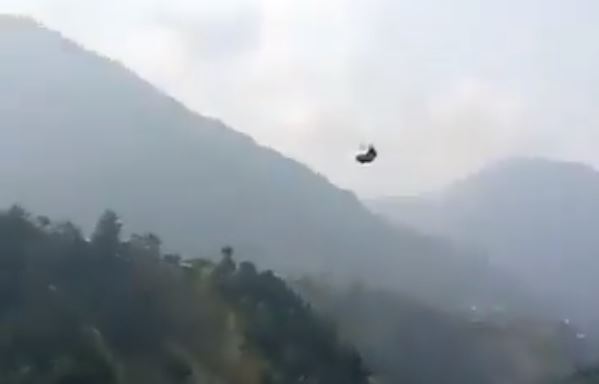 PUKLA SAJLA ŽIČARE Djeca zarobljena na oko 370 metara visine (VIDEO)