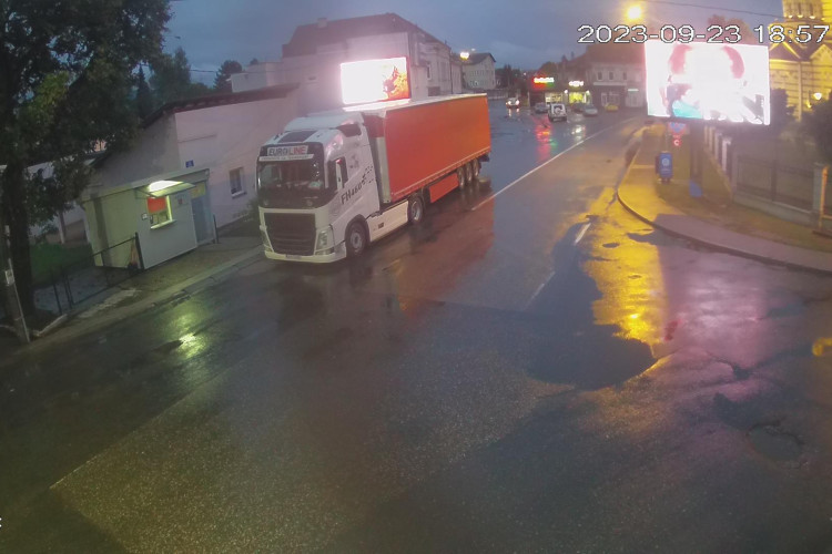 Na graničnom prelazu Gradiška duge kolone u oba pravca
