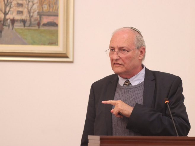 Zurof: Stepinac ne zaslužuje da bude svetac (FOTO)