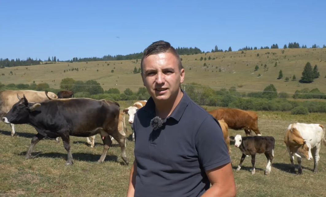 MLAD FARMER, A VEĆ DOMAĆIN Umjesto Golfa 7 kupio krave, danas ima i jedno i drugo (VIDEO)