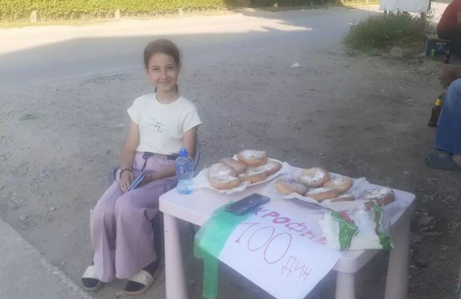 "DAR OD BOGA" Mala Nina (11) je prodavala krofne da bi sakupila novac za tatinu operaciju, a sada ju je Srbija nagradila na najljepši način (FOTO)