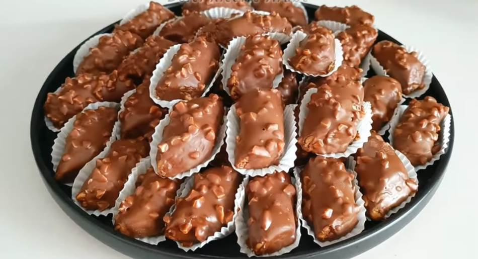 HRSKAVI KEKSIĆI SA BADEMIMA Gotovi su za pola sata, a idealno idu uz šoljicu kafe
