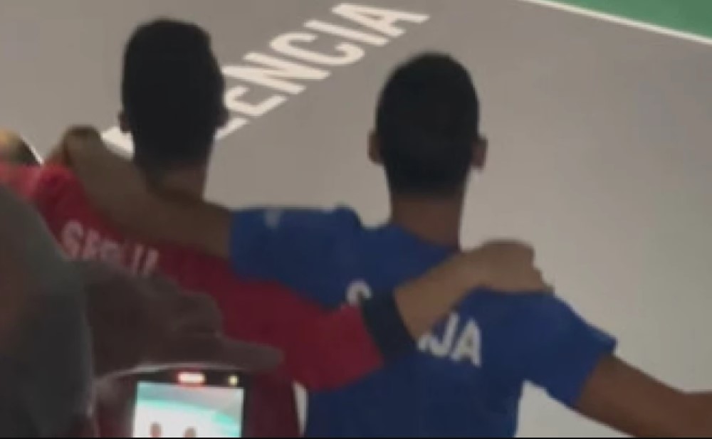 NEMA STRUJE? NEMA PROBLEMA! Đoković napravio šou: Kada se ugase svjetla – Novak napravi žurku (VIDEO)