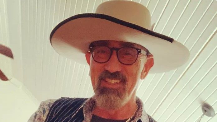 Preminuo Džek Soni, gitarista benda "Dire Straits"