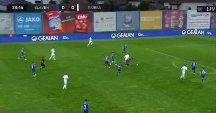 MAJSTORIJA KAKVA SE RIJETKO VIĐA Igrač pretrčao cijeli teren i postigao gol (VIDEO)
